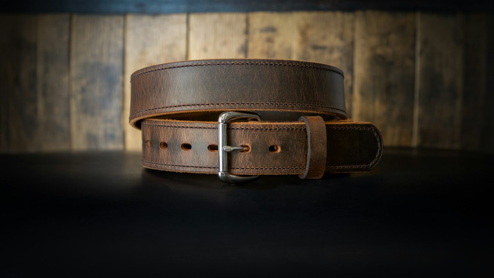 Ceinture homme : largeur, cuir et boucle selon la tenue
