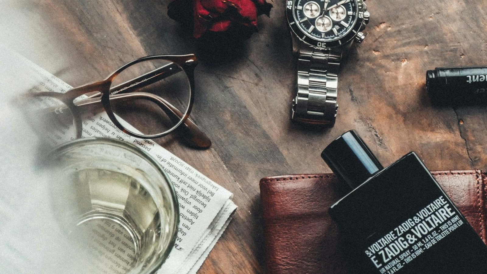 Garde-robe capsule : les accessoires qui font tout le travail