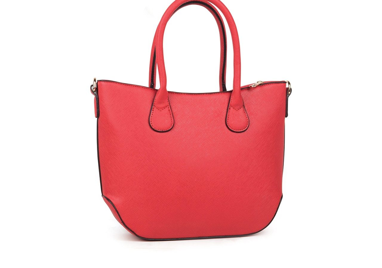 Tote bag : toile, cuir ou recyclé, lequel porter au quotidien